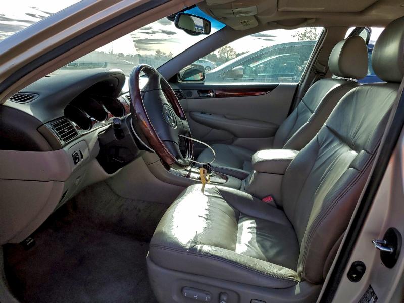 Photo 7 from auction – 2004 LEXUS ES 330 with VIN JTHBA30GX45050626