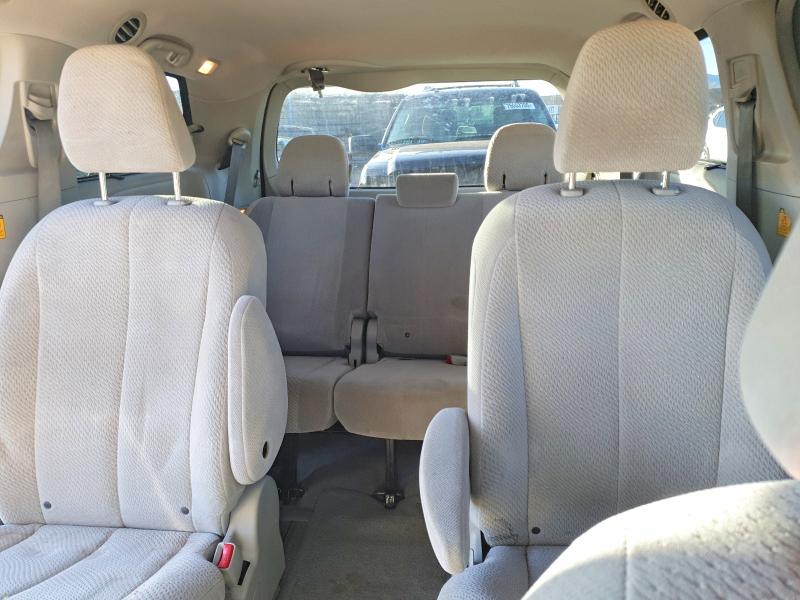 Photo 10 from auction – 2012 TOYOTA SIENNA LE with VIN 5TDJK3DCXCS047672