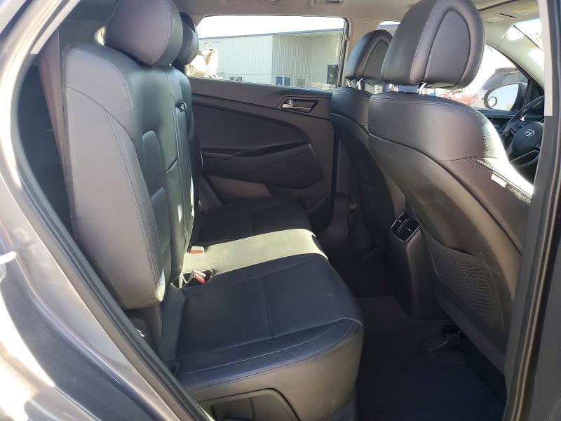Photo 11 from auction – 2016 HYUNDAI TUCSON with VIN KM8J33A23GU087355