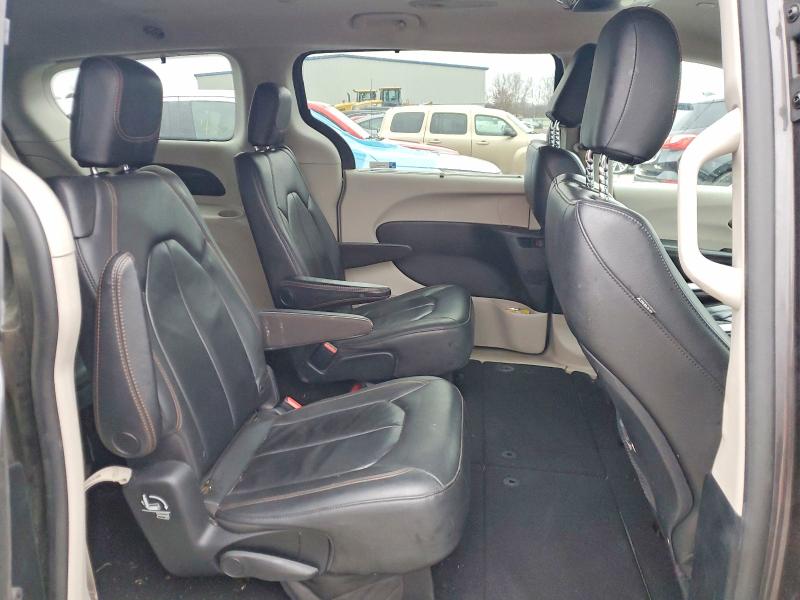 Photo 11 from auction – 2017 CHRYSLER PACIFICA T with VIN 2C4RC1BG2HR667622
