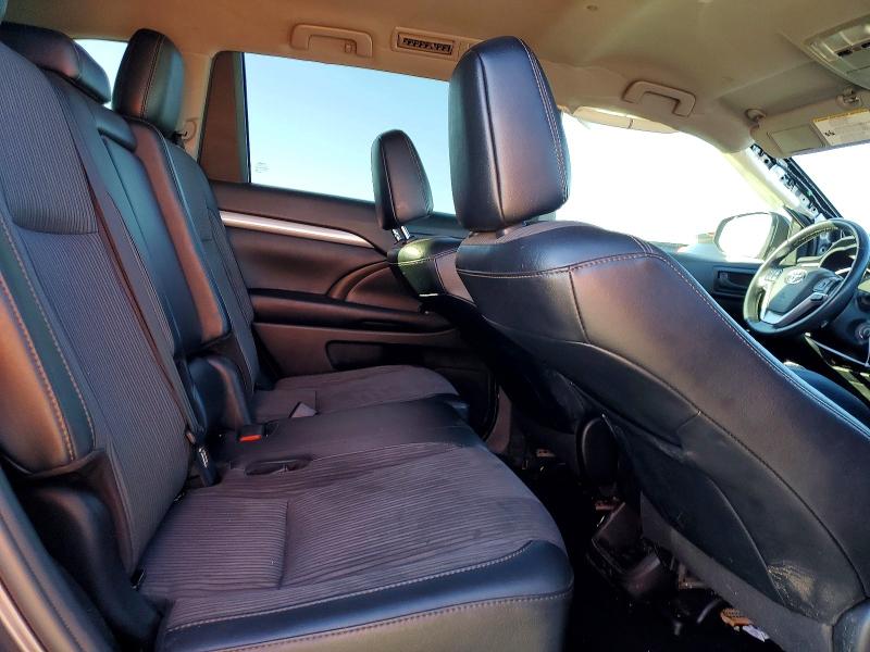 Photo 11 from auction – 2019 TOYOTA HIGHLANDER with VIN 5TDZZRFH4KS367708