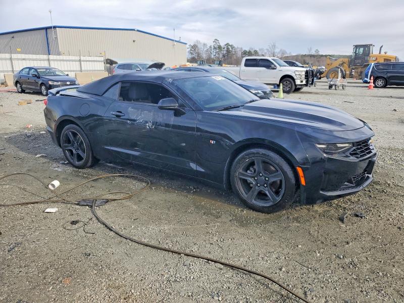 Photo 4 from auction – 2019 CHEVROLET CAMARO LS with VIN 1G1FB3DX4K0139184