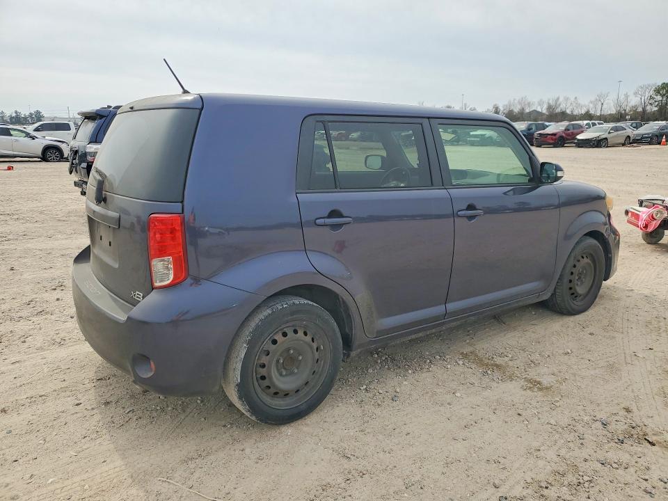 Photo 3 from auction – 2011 TOYOTA SCION with VIN JTLZE4FE7B1128501