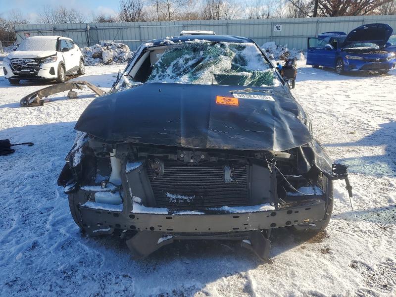 Photo 5 from auction – 2019 CHRYSLER 300 LIMITE with VIN 2C3CCAKG1KH690932