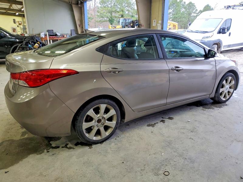 Photo 3 from auction – 2012 HYUNDAI ELANTRA with VIN 5NPDH4AE0CH105558