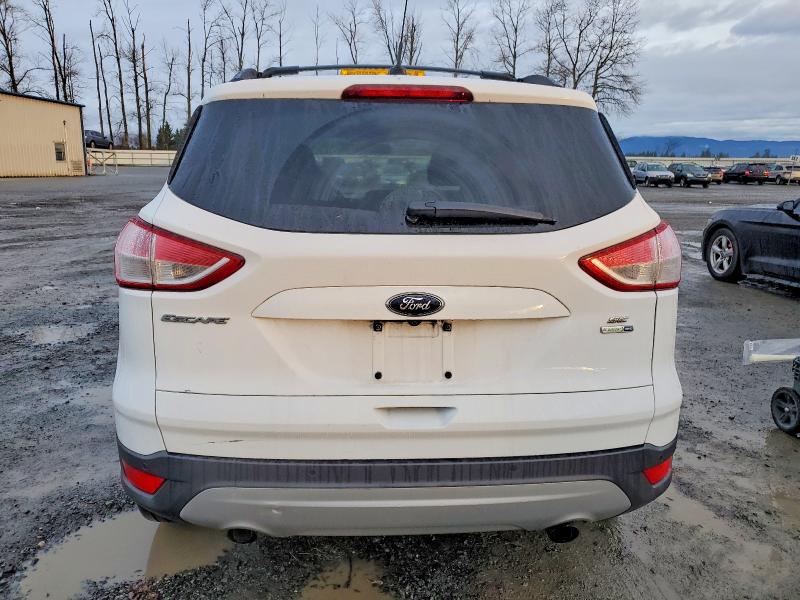 Photo 6 from auction – 2015 FORD ESCAPE SE with VIN 1FMCU9GX1FUB73516