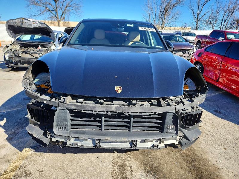 Photo 5 from auction – 2019 PORSCHE CAYENNE with VIN WP1AA2AY1KDA01279