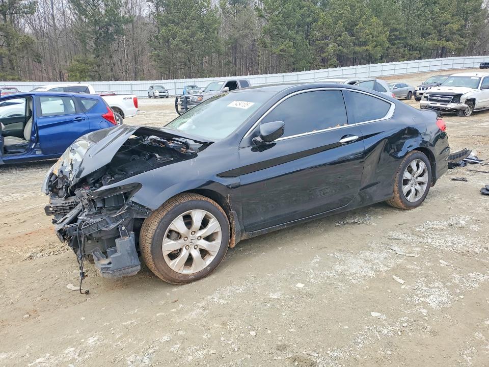 HONDA ACCORD LX- 2013 with VIN 1HGCT1A3XDA012872 - Photo from auction