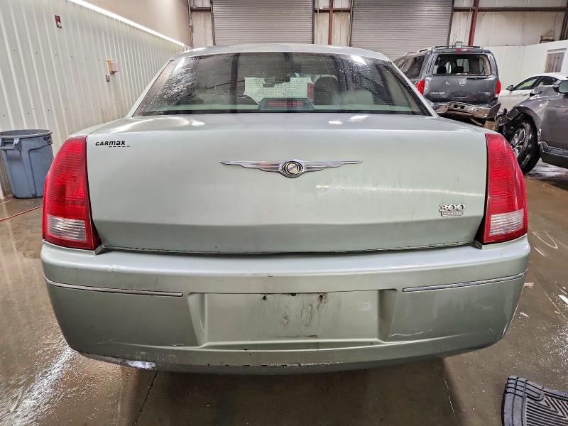 Photo 6 from auction – 2005 CHRYSLER 300 with VIN 2C3AA53G95H145438