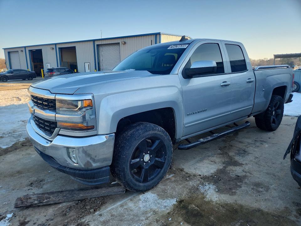 CHEVROLET SILVERADO 2017 with VIN 1GCRCREC8HZ229104 - Photo from auction