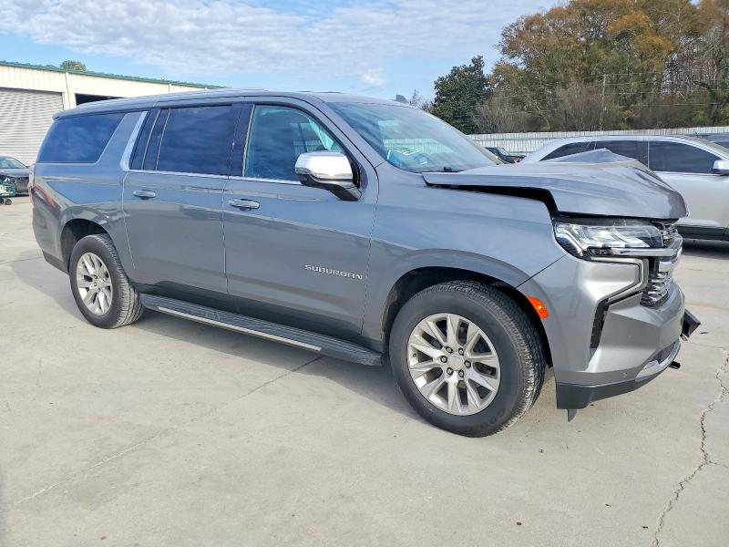 Photo 4 from auction – 2021 CHEVROLET SUBURBAN C with VIN 1GNSCFKD1MR312369