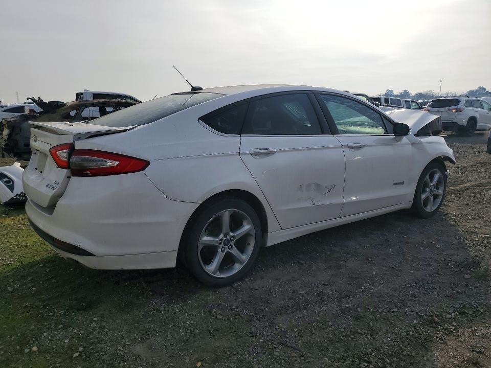 Photo 3 from auction – 2014 FORD FUSION with VIN 3FA6P0LU8ER357198