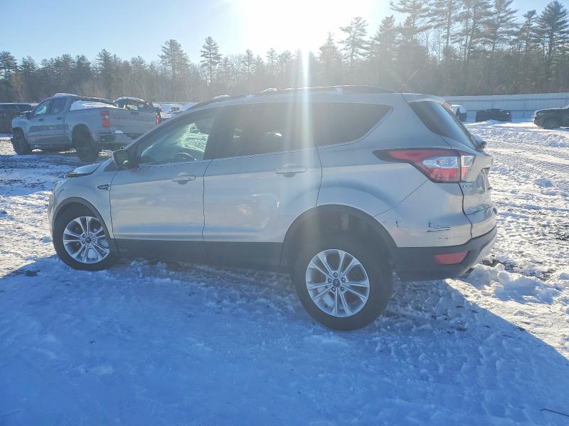 Photo 2 from auction – 2017 FORD ESCAPE SE with VIN 1FMCU9GD3HUC55143
