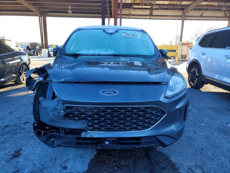 Photo 5 from auction – 2020 FORD ESCAPE with VIN 1FMCU0G62LUA47440