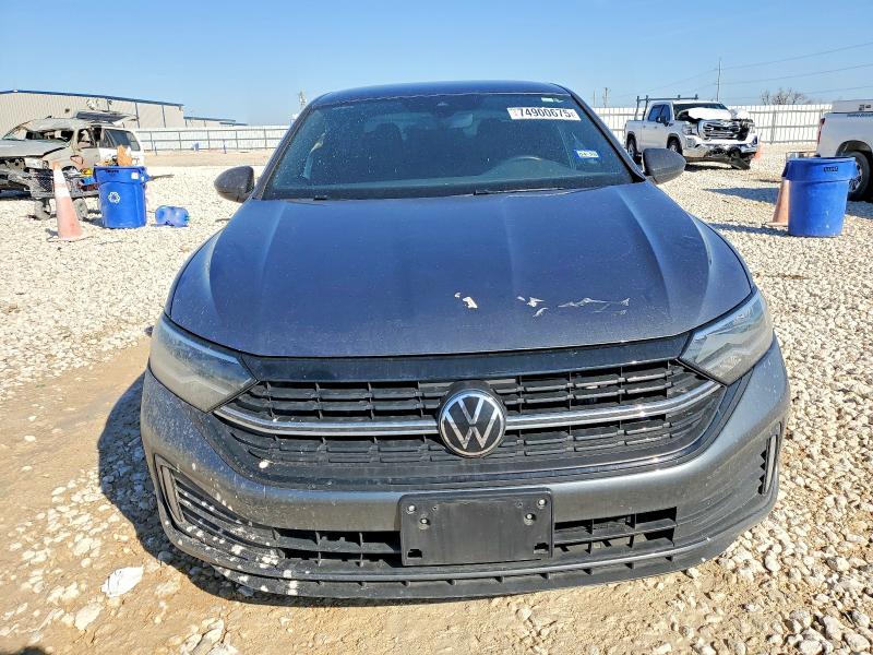 Photo 5 from auction – 2024 VOLKSWAGEN JETTA with VIN 3VWBM7BU5RM051460