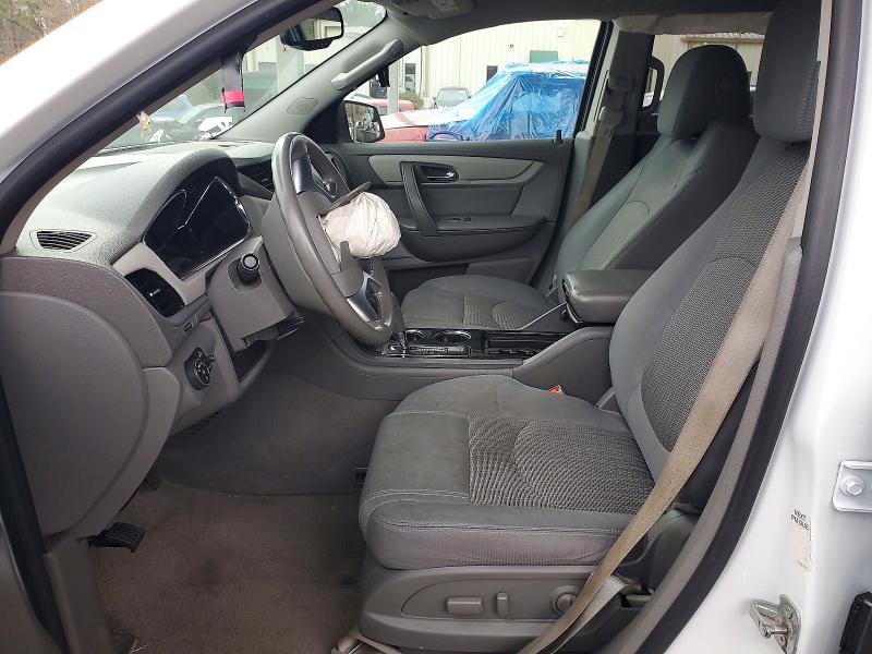 Photo 7 from auction – 2017 CHEVROLET TRAVERSE L with VIN 1GNKRHKD5HJ263269