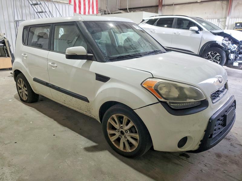 Photo 4 from auction – 2013 KIA SOUL with VIN KNDJT2A67D7564574