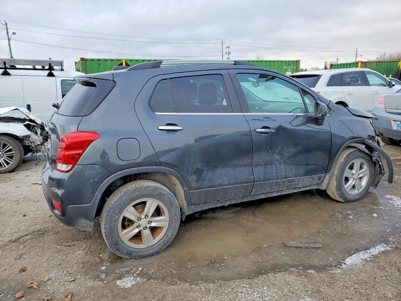 Photo 3 from auction – 2017 CHEVROLET TRAX 1LT with VIN 3GNCJPSB6HL244632