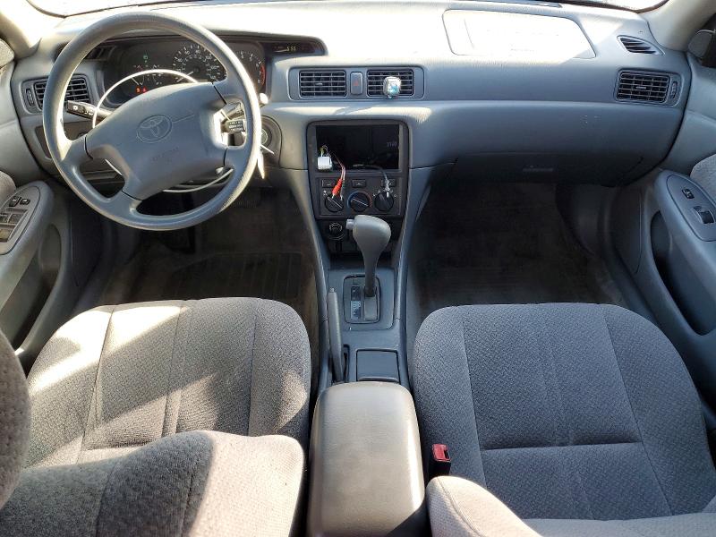 Photo 8 from auction – 2000 TOYOTA CAMRY with VIN 4T1BG22K5YU013972