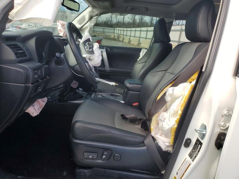 Photo 7 from auction – 2019 TOYOTA 4RUNNER with VIN JTEBU5JR4K5663550