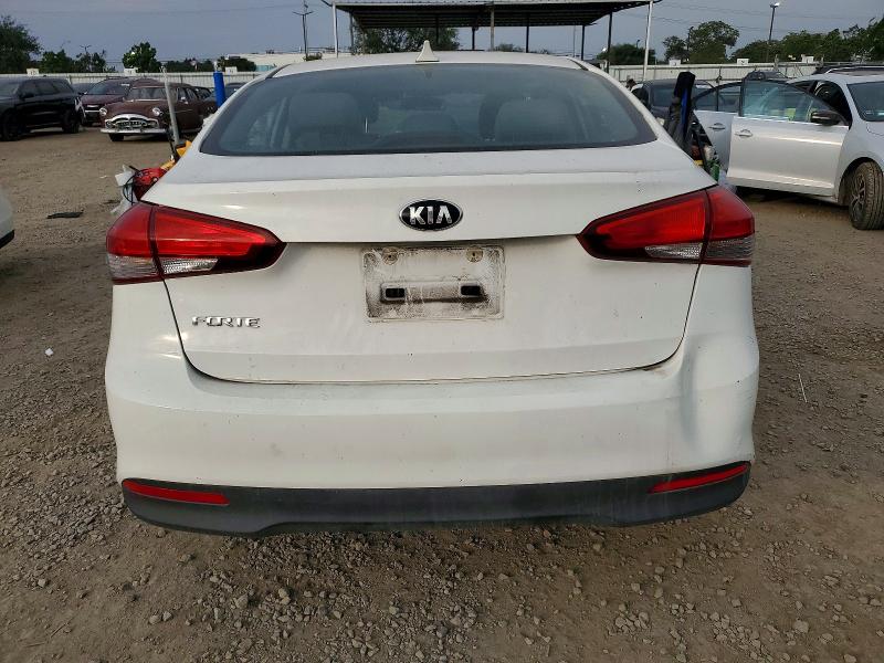 Photo 6 from auction – 2017 KIA FORTE LX with VIN 3KPFK4A72HE039263
