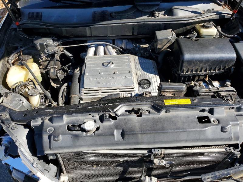 Photo 11 from auction – 2001 LEXUS RX 300 with VIN JTJHF10U010172487