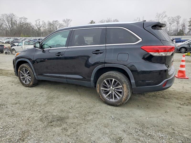 Photo 2 from auction – 2019 TOYOTA HIGHLANDER with VIN 5TDKZRFH9KS566674