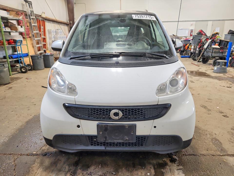 Photo 5 from auction – 2014 SMART FORTWO with VIN WMEEJ3BA9EK761486