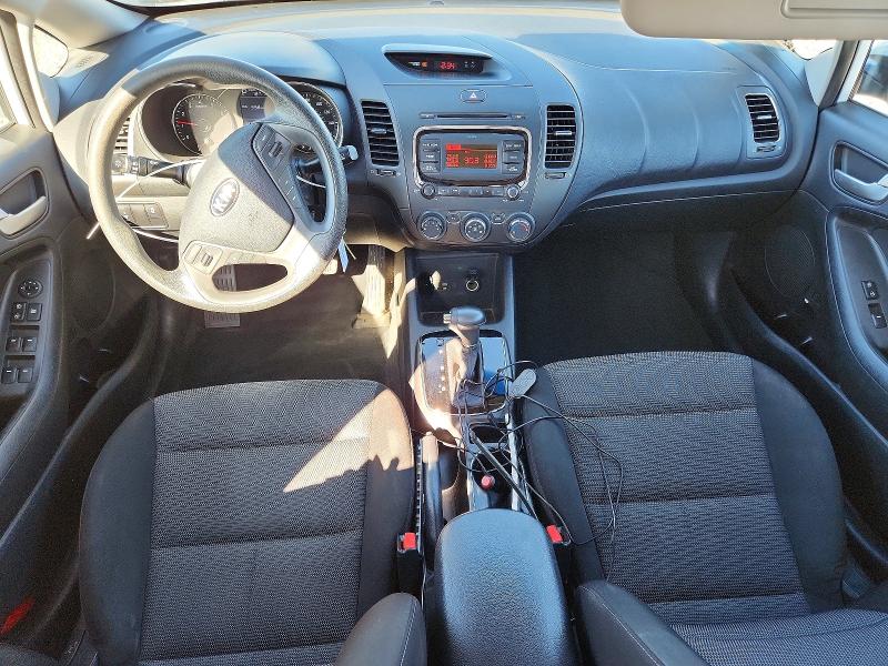 Photo 8 from auction – 2017 KIA FORTE LX with VIN 3KPFK4A75HE032257