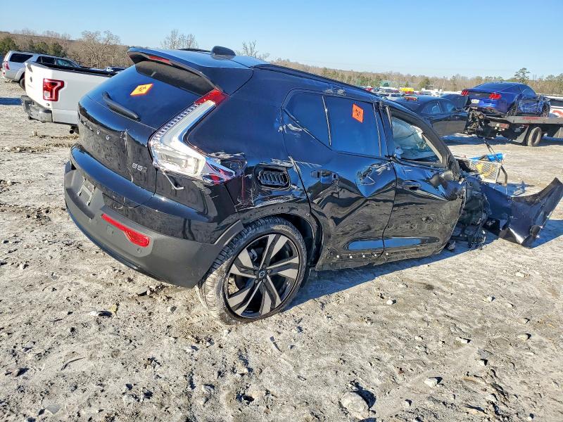 Снимка 3 от търг – 2023 VOLVO XC40 ULTIM с VIN YV4L12UXXP2062451