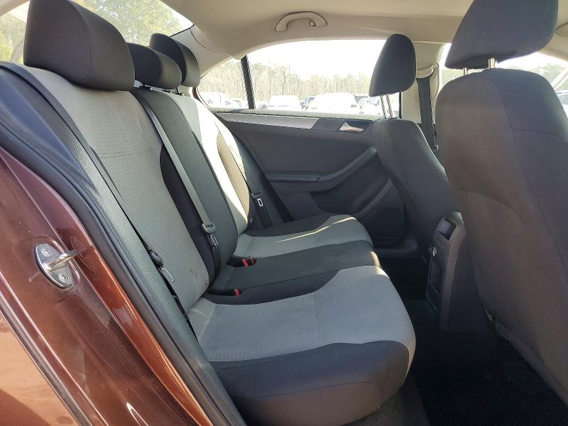 Photo 10 from auction – 2017 VOLKSWAGEN JETTA with VIN 3VW2B7AJ2HM382153