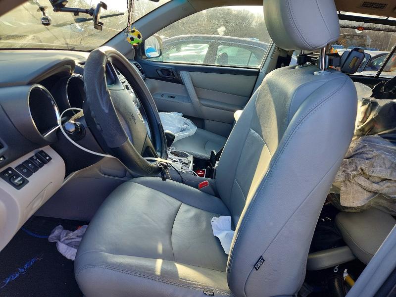 Photo 7 from auction – 2011 TOYOTA HIGHLANDER with VIN 5TDBK3EH6BS062960
