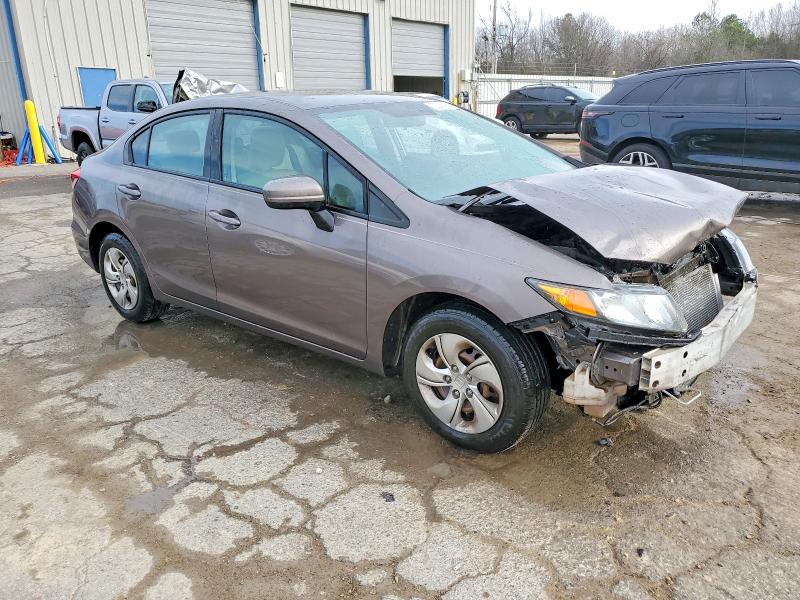 Photo 4 from auction – 2015 HONDA CIVIC with VIN 19XFB2F53FE076847