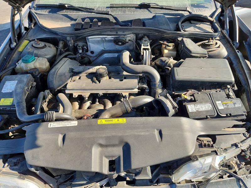 Photo 11 from auction – 2004 VOLVO C70 with VIN YV1NC63D84J048841