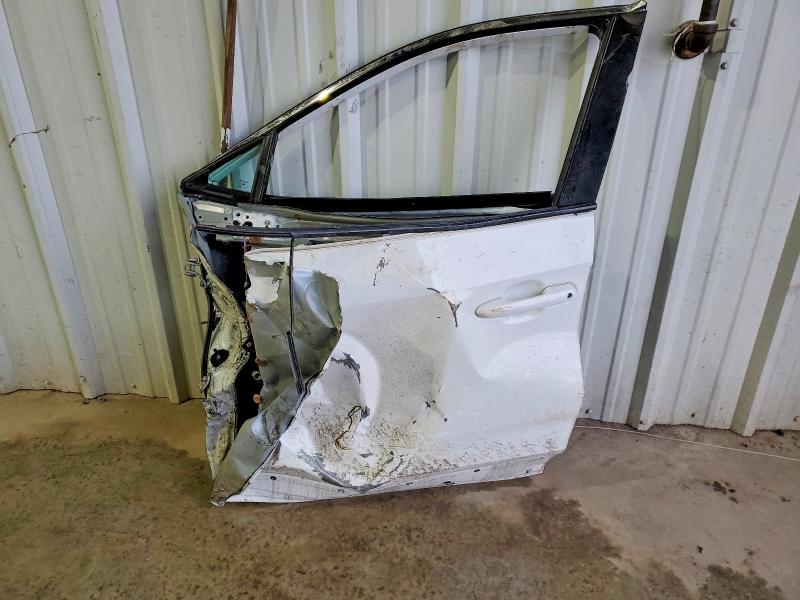 Photo 13 from auction – 2020 TOYOTA RAV4 LE with VIN 2T3LWRFV7LW066404