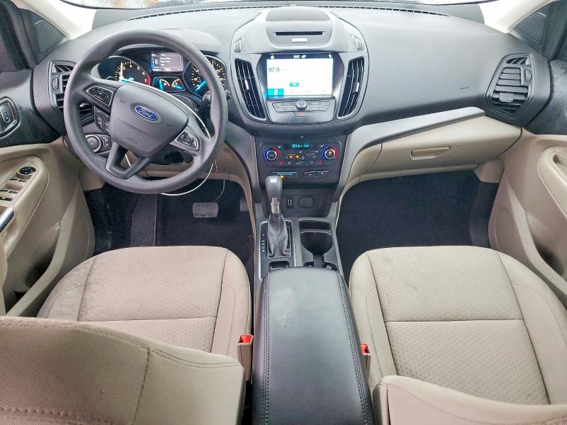 Photo 8 from auction – 2017 FORD ESCAPE SE with VIN 1FMCU0GD0HUC47657