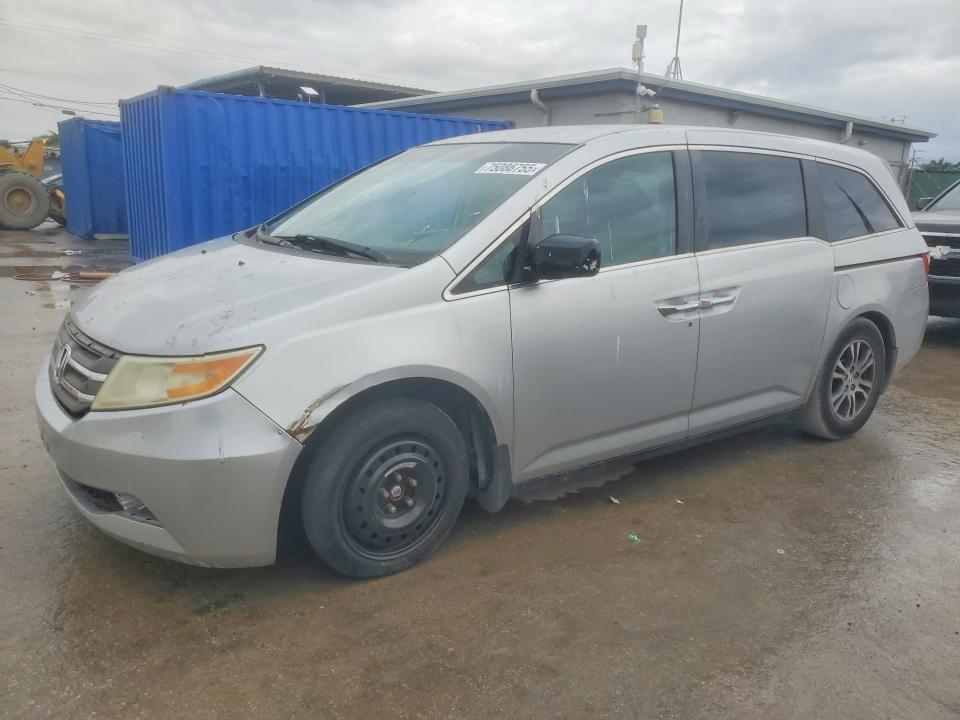 HONDA ODYSSEY 2012 with VIN 5FNRL5H46CB105523 - Photo from auction
