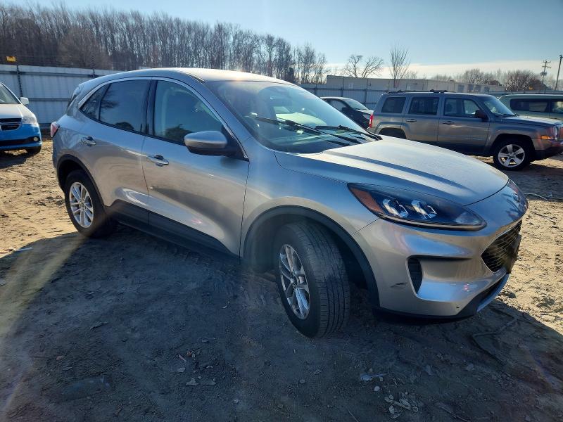 Photo 4 from auction – 2021 FORD ESCAPE SE with VIN 1FMCU9G64MUB11581