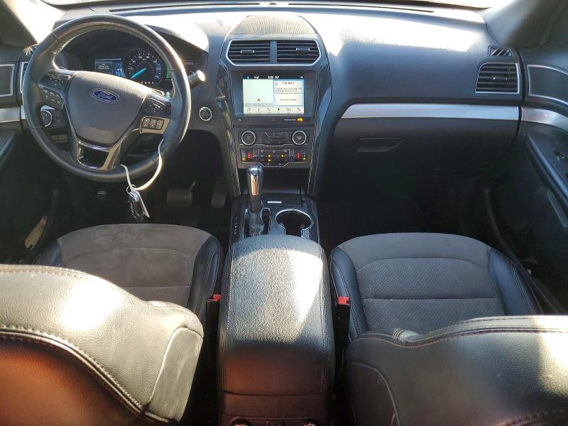 Photo 8 from auction – 2017 FORD EXPLORER with VIN 1FM5K7D8XHGE11140