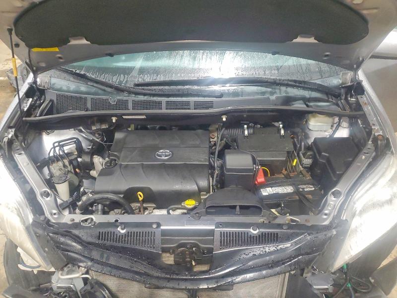 Photo 12 from auction – 2013 TOYOTA SIENNA LE with VIN 5TDKK3DC5DS302587