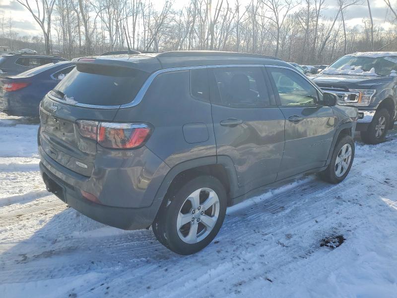 Photo 3 from auction – 2017 JEEP COMPASS LA with VIN 3C4NJDBB0HT596900