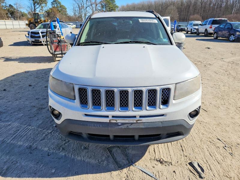 Photo 5 from auction – 2016 JEEP COMPASS with VIN 1C4NJCEA3GD640759