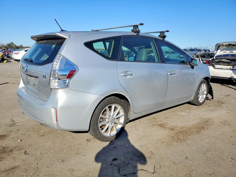 Photo 3 from auction – 2014 TOYOTA PRIUS V with VIN JTDZN3EUXE3312841