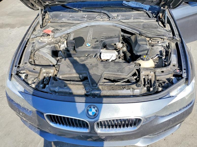 Photo 11 from auction – 2016 BMW 320 with VIN WBA8E1G50GNT33577