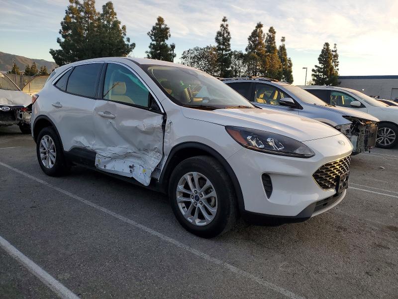Photo 4 from auction – 2022 FORD ESCAPE SE with VIN 1FMCU9G61NUB81086