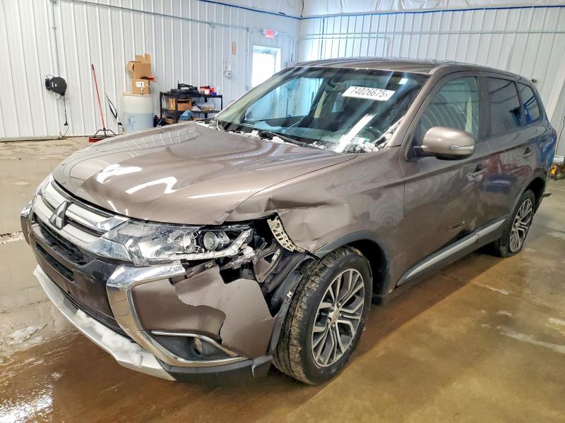 MITSUBISHI OUTLANDER 2018 with VIN JA4AZ3A32JZ043573 - Photo from auction