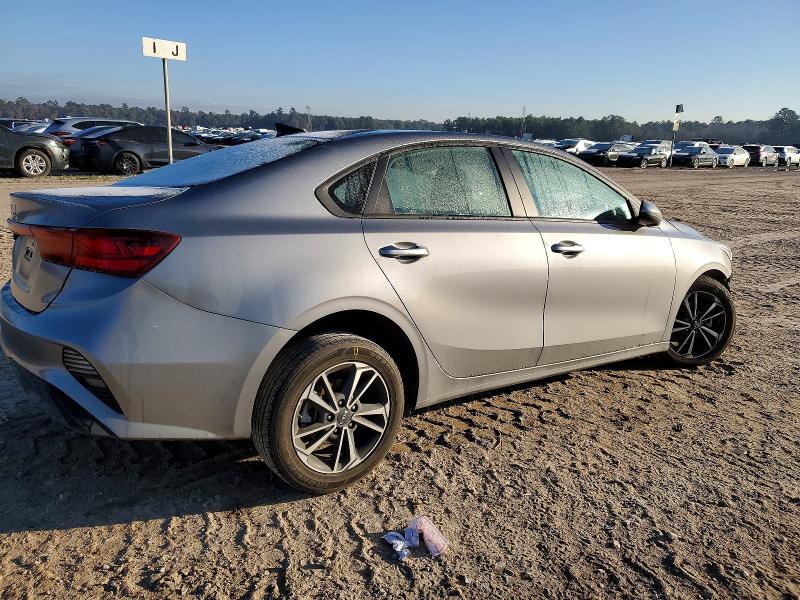 Photo 3 from auction – 2024 KIA FORTE with VIN 3KPF24AD9RE753981