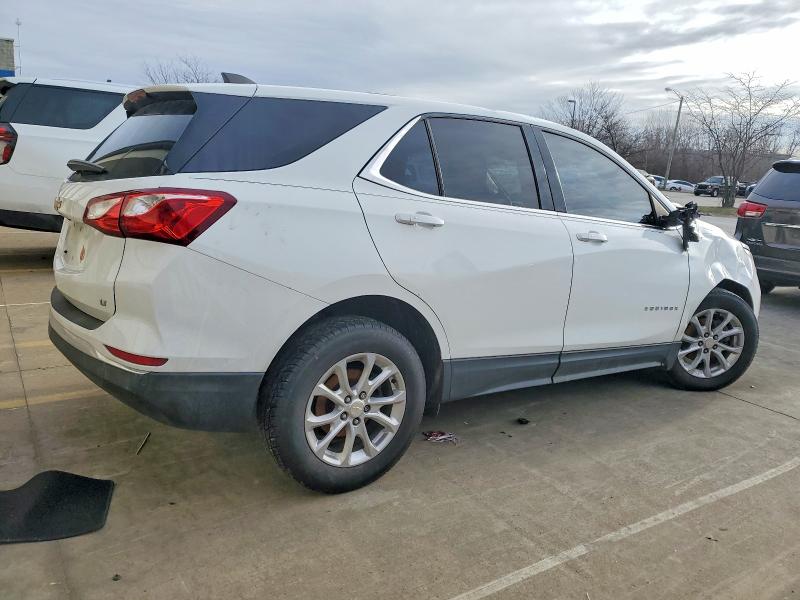 Photo 3 from auction – 2019 CHEVROLET EQUINOX with VIN 3GNAXJEV4KS613378