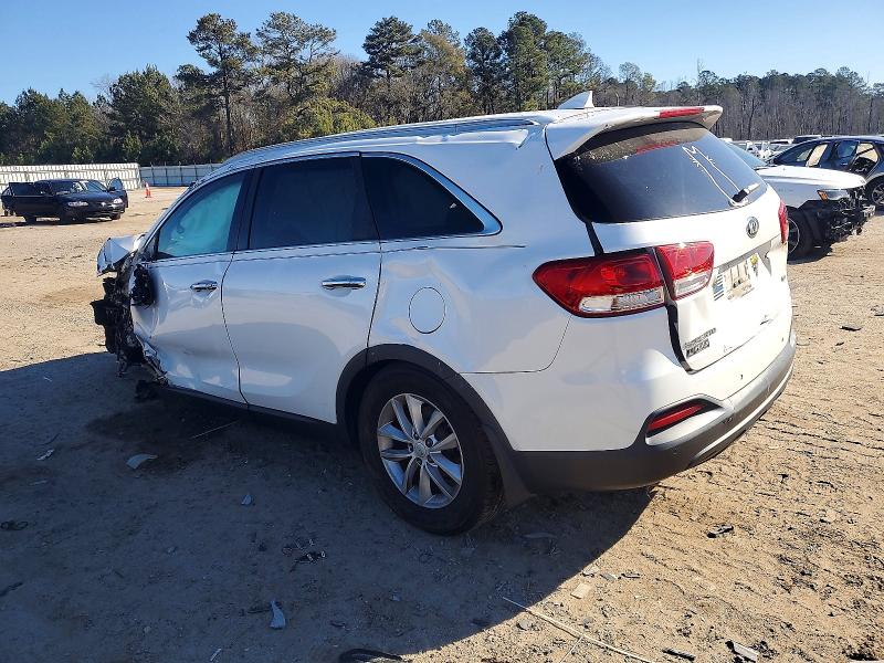 Photo 2 from auction – 2017 KIA SORENTO LX with VIN 5XYPG4A36HG211297