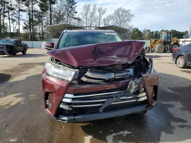 Photo 5 from auction – 2019 TOYOTA HIGHLANDER with VIN 5TDDZRFH2KS747804
